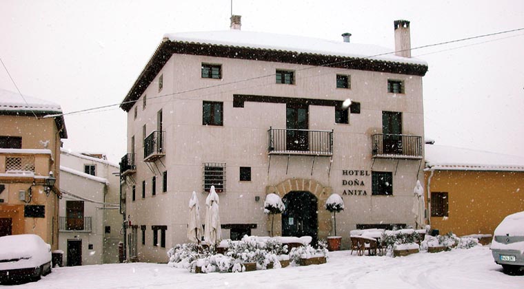 Nevada Requena 2006 - "Hotel Do&ntilde;a Anita"